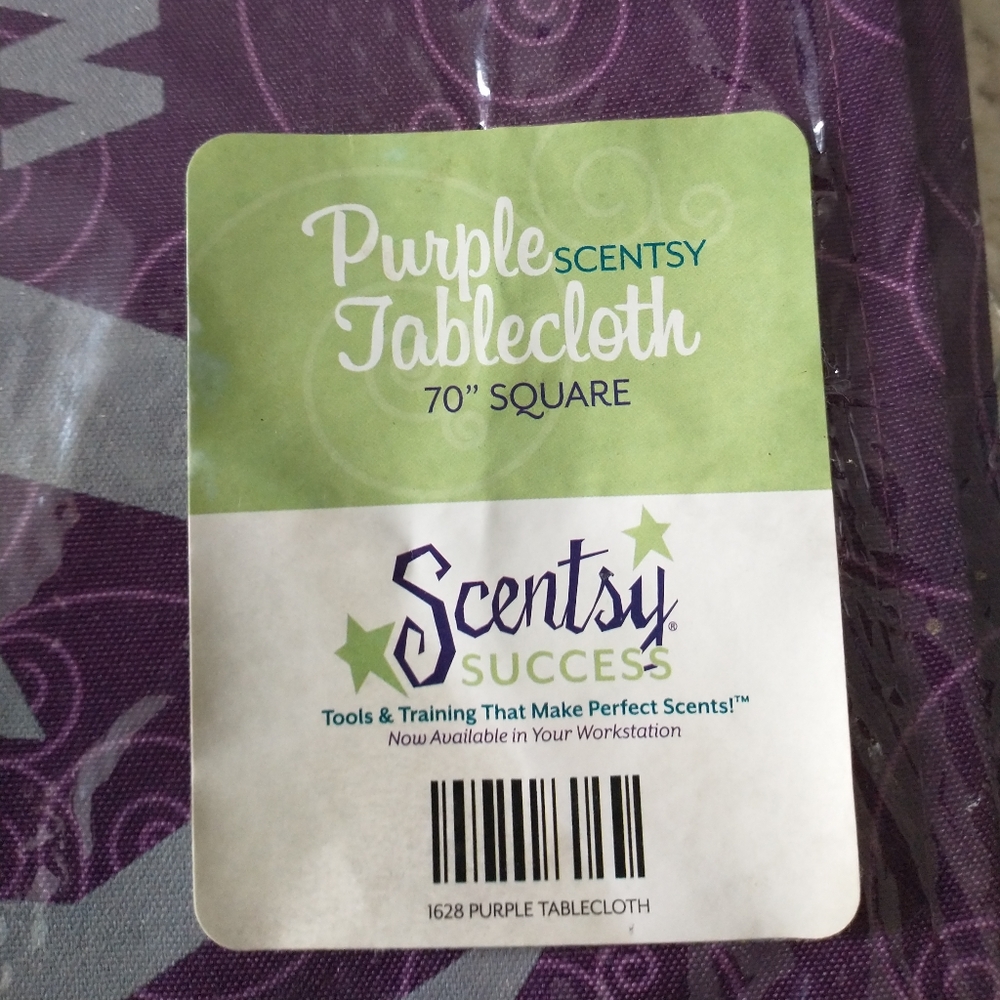 Scentsy tablecloth